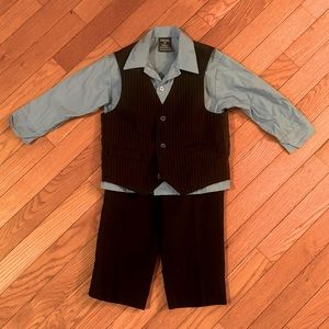 Izod 3 Piece Set - Vest, Shirt, and Pants